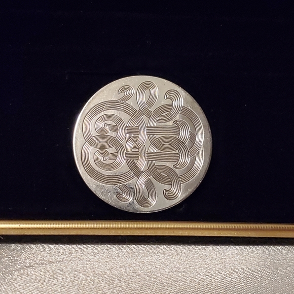 Vintage Scarf, Fur Clip Silver Tone, Vintage Jewelry - Picture 8 of 8